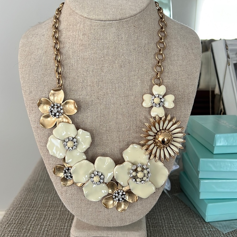 Stella and Dot statement necklace